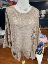 Load image into Gallery viewer, Cindy G Knitted and Crochet Tops in Various Styles and Colours - One Size
