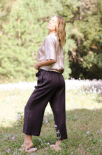 Load image into Gallery viewer, Lilly Pilly Ava Crop Linen Pant with tie
