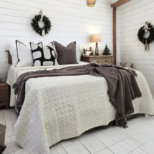 Load image into Gallery viewer, Lagoon Linen Cotton Quilted Bed Cover Massive Blanket Coverlet 240 x 230cm - Natural
