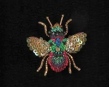 Load image into Gallery viewer, Trovelore Brooches, hand made nature inspired needlework
