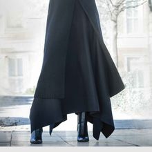 Load image into Gallery viewer, Asymmetrical skirt in black from Dref By D
