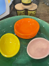 Load image into Gallery viewer, Batch ceramics round spice dish made in Sydney
