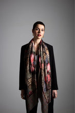 Load image into Gallery viewer, Nuria wool and silk scarf NU03
