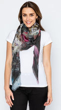 Load image into Gallery viewer, Merino Scarf
